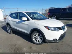 JN1BJ1CR3JW261002 2018 NISSAN ROGUE