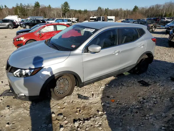 JN1BJ1CR3JW261243 2018 NISSAN ROGUE - Image 1