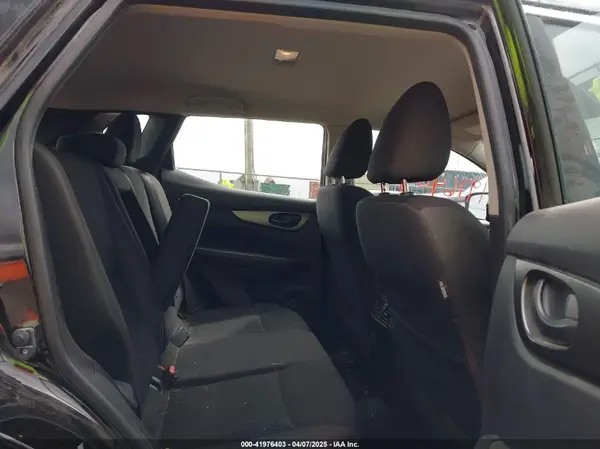 JN1BJ1CR3JW281802 2018 NISSAN ROGUE - Image 8