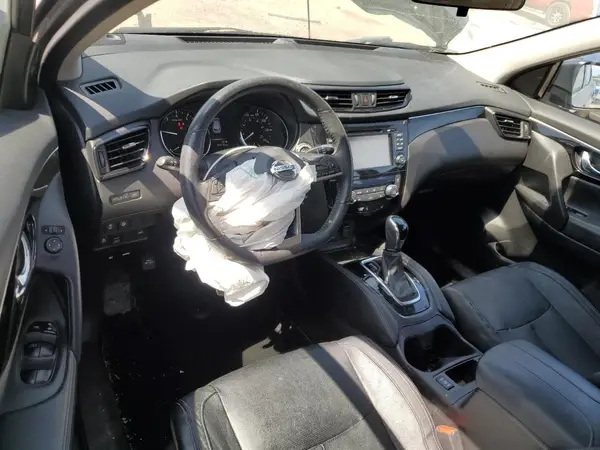 JN1BJ1CR3JW288104 2018 NISSAN ROGUE - Image 8