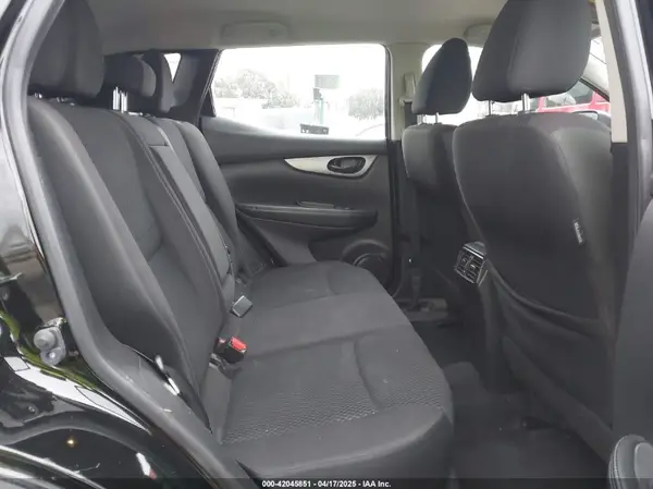 JN1BJ1CR3KW316615 2019 NISSAN ROGUE - Image 8