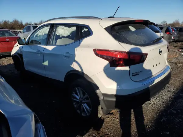 JN1BJ1CR3KW353485 2019 NISSAN ROGUE - Image 2