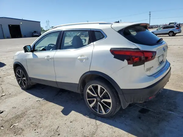 JN1BJ1CR3KW625775 2019 NISSAN ROGUE - Image 2
