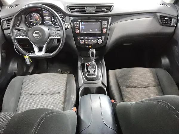 JN1BJ1CR4HW101608 2017 NISSAN ROGUE - Image 8