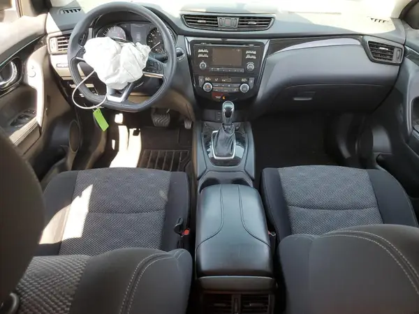 JN1BJ1CR4HW102015 2017 NISSAN ROGUE - Image 8