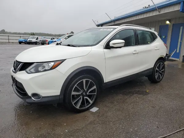 JN1BJ1CR4HW103844 2017 NISSAN ROGUE - Image 1