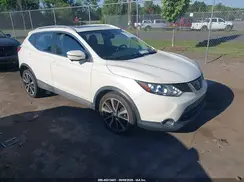 JN1BJ1CR4HW105593 2017 NISSAN ROGUE