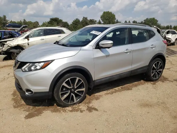 JN1BJ1CR4HW106534 2017 NISSAN ROGUE - Image 1