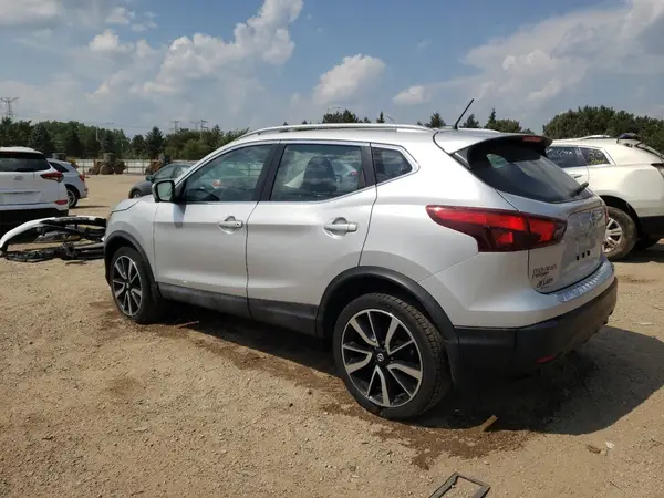 JN1BJ1CR4HW106534 2017 NISSAN ROGUE - Image 2