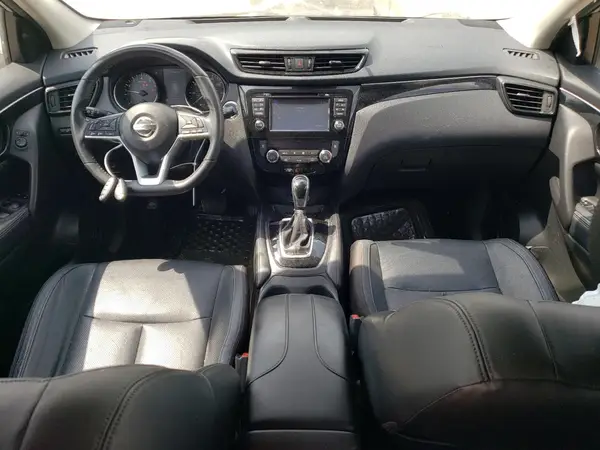 JN1BJ1CR4HW106534 2017 NISSAN ROGUE - Image 8