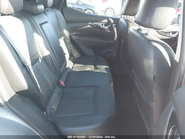 JN1BJ1CR4HW106758 2017 NISSAN ROGUE - Image 8