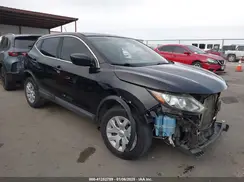 JN1BJ1CR4HW109319 2017 NISSAN ROGUE