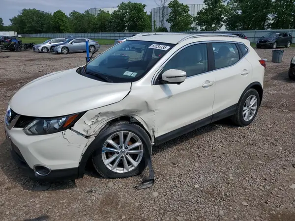 JN1BJ1CR4HW113497 2017 NISSAN ROGUE - Image 1