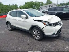 JN1BJ1CR4HW114147 2017 NISSAN ROGUE