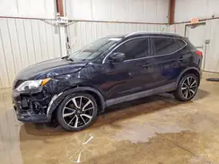 JN1BJ1CR4HW114567 2017 NISSAN ROGUE