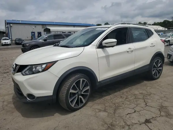JN1BJ1CR4HW115363 2017 NISSAN ROGUE - Image 1