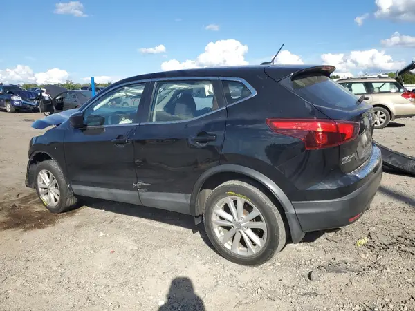 JN1BJ1CR4HW116738 2017 NISSAN ROGUE - Image 2