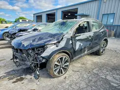 JN1BJ1CR4HW117033 2017 NISSAN ROGUE