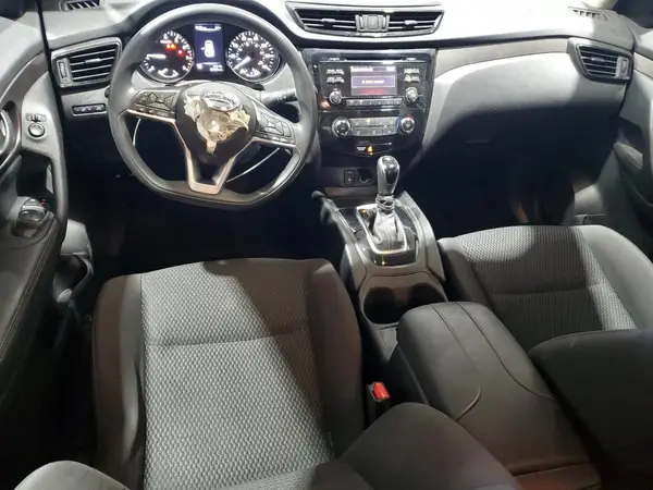 JN1BJ1CR4HW117193 2017 NISSAN ROGUE - Image 8