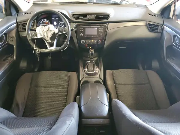 JN1BJ1CR4HW117260 2017 NISSAN ROGUE - Image 8
