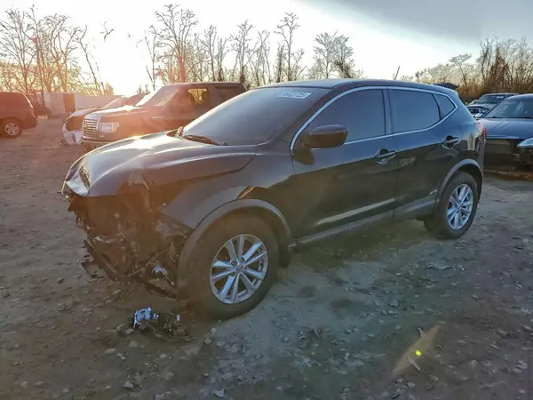 JN1BJ1CR4HW120692 2017 NISSAN ROGUE - Image 1