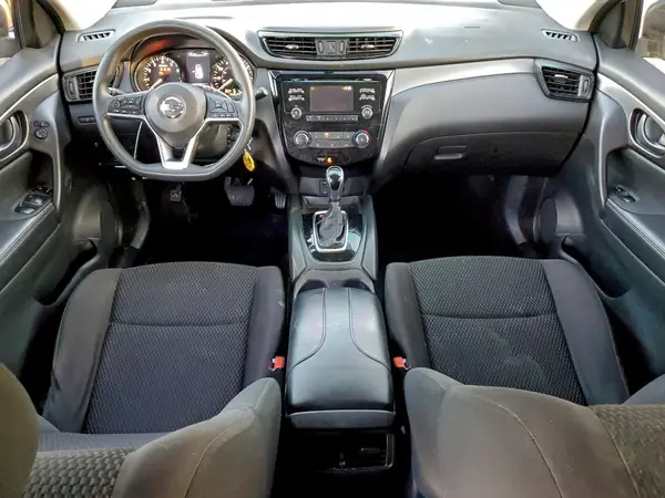 JN1BJ1CR4HW120692 2017 NISSAN ROGUE - Image 8