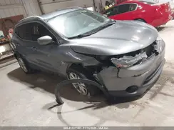 JN1BJ1CR4HW122040 2017 NISSAN ROGUE
