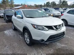 JN1BJ1CR4HW122099 2017 NISSAN ROGUE