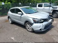 JN1BJ1CR4HW122667 2017 NISSAN ROGUE