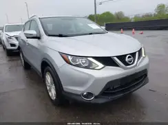 JN1BJ1CR4HW125665 2017 NISSAN ROGUE