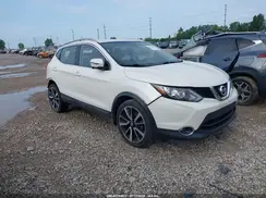 JN1BJ1CR4HW125925 2017 NISSAN ROGUE