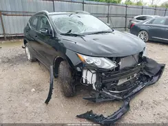 JN1BJ1CR4HW128615 2017 NISSAN ROGUE
