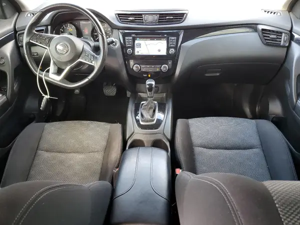 JN1BJ1CR4HW128646 2017 NISSAN ROGUE - Image 8