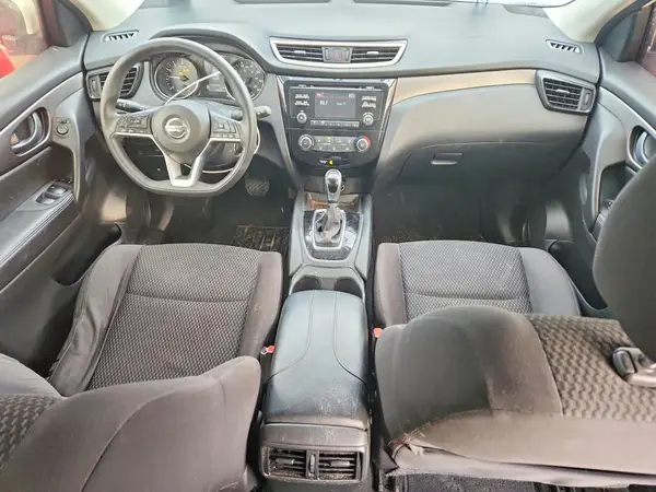JN1BJ1CR4HW129070 2017 NISSAN ROGUE - Image 8