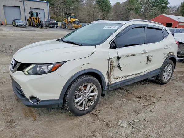 JN1BJ1CR4HW129294 2017 NISSAN ROGUE - Image 1