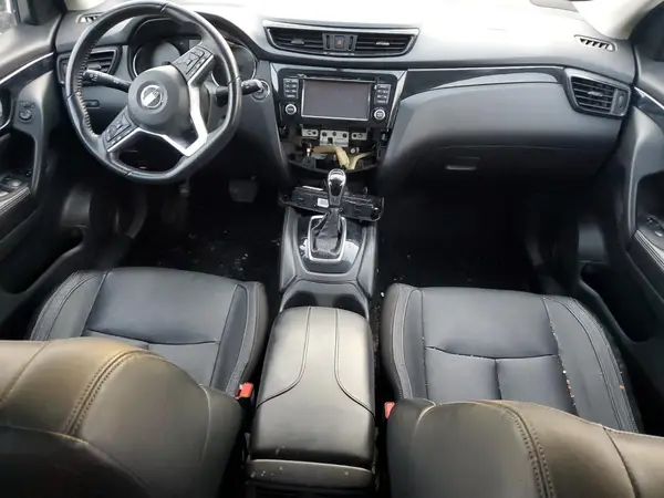 JN1BJ1CR4HW129554 2017 NISSAN ROGUE - Image 8