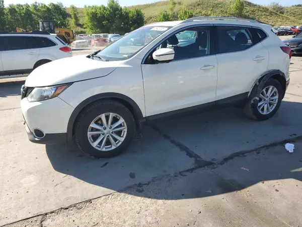 JN1BJ1CR4HW133863 2017 NISSAN ROGUE - Image 1