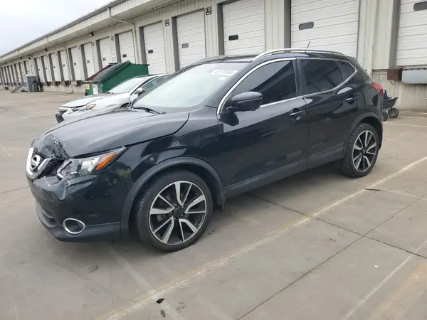 JN1BJ1CR4HW134365 2017 NISSAN ROGUE - Image 1