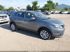 JN1BJ1CR4HW136424 2017 NISSAN ROGUE