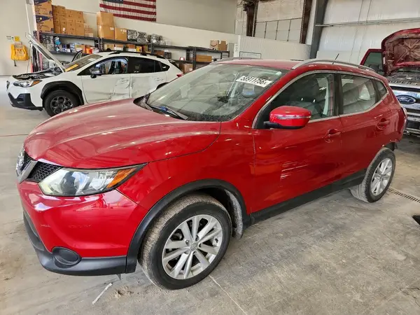 JN1BJ1CR4HW136553 2017 NISSAN ROGUE - Image 1