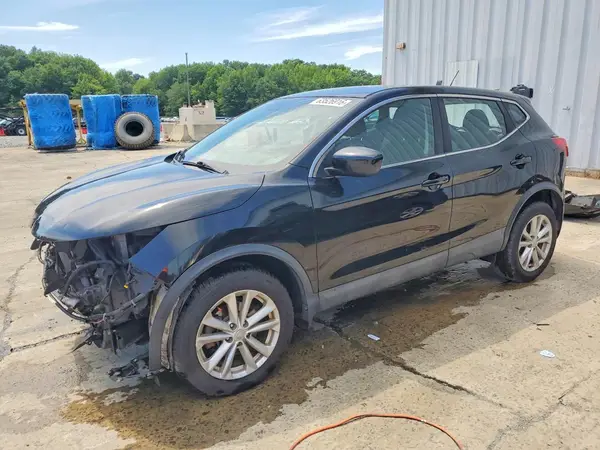 JN1BJ1CR4HW137962 2017 NISSAN ROGUE - Image 1