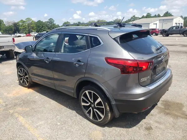 JN1BJ1CR4HW139355 2017 NISSAN ROGUE - Image 2