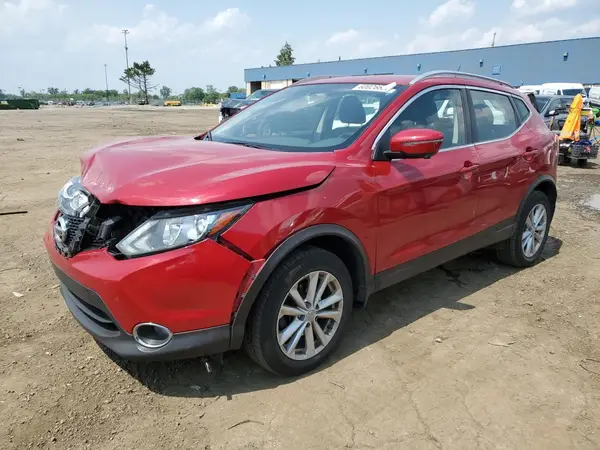 JN1BJ1CR4HW141767 2017 NISSAN ROGUE - Image 1