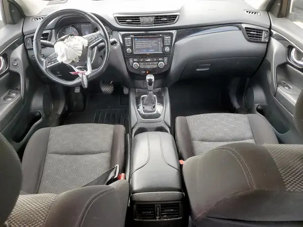 JN1BJ1CR4HW143583 2017 NISSAN ROGUE - Image 8