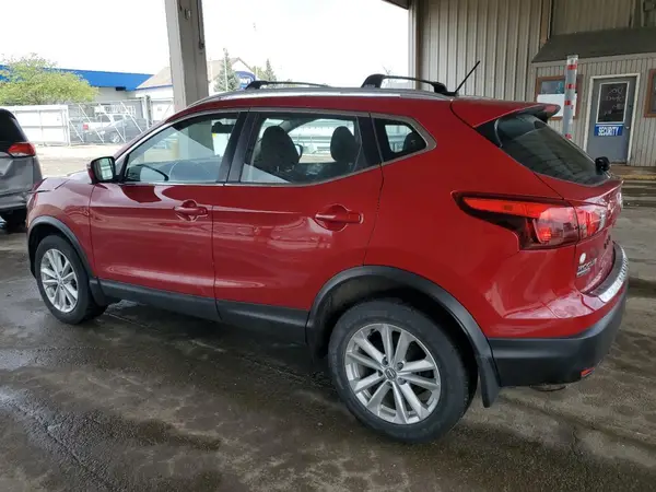 JN1BJ1CR4JW207708 2018 NISSAN ROGUE - Image 2