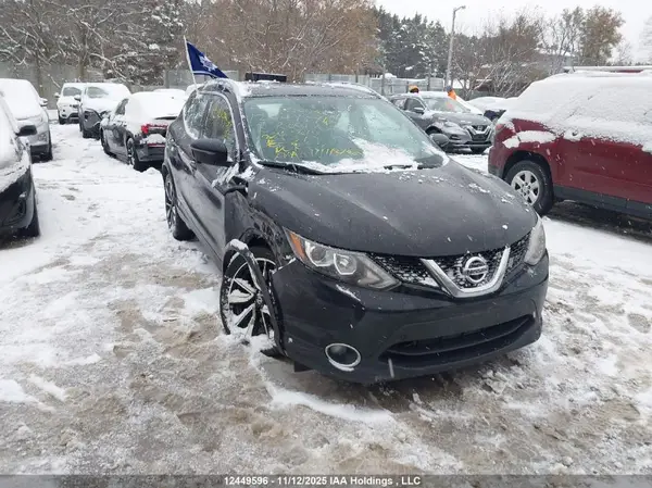 JN1BJ1CR4JW209748 2018 NISSAN ROGUE - Image 1