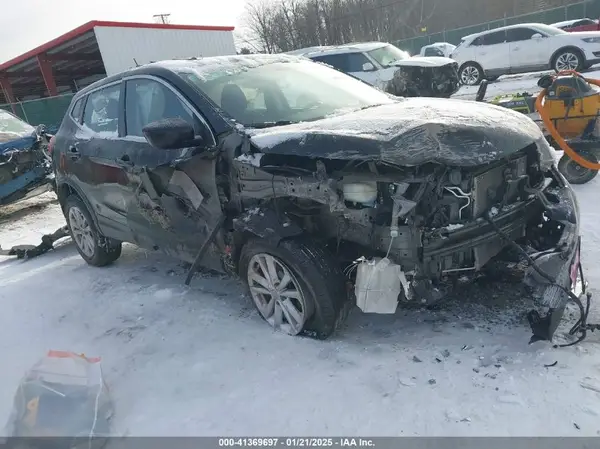 JN1BJ1CR4JW251854 2018 NISSAN ROGUE - Image 1