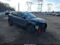 JN1BJ1CR4JW253264 2018 NISSAN ROGUE