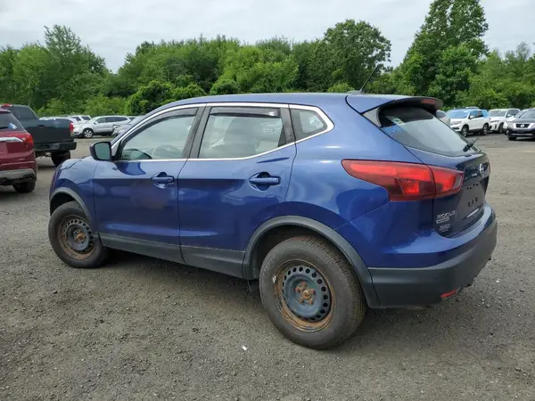 JN1BJ1CR4JW260716 2018 NISSAN ROGUE - Image 2
