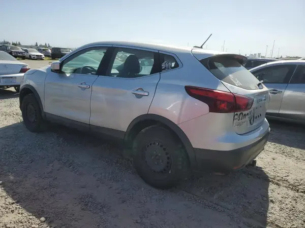 JN1BJ1CR4JW261624 2018 NISSAN ROGUE - Image 2